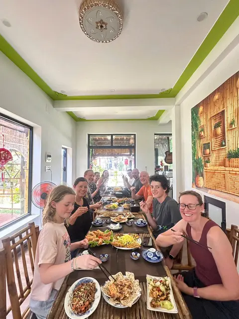 Our guests enjoying a meal together after the class